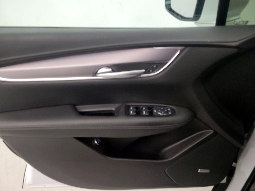 used 2023 Cadillac XT5 car, priced at $32,998