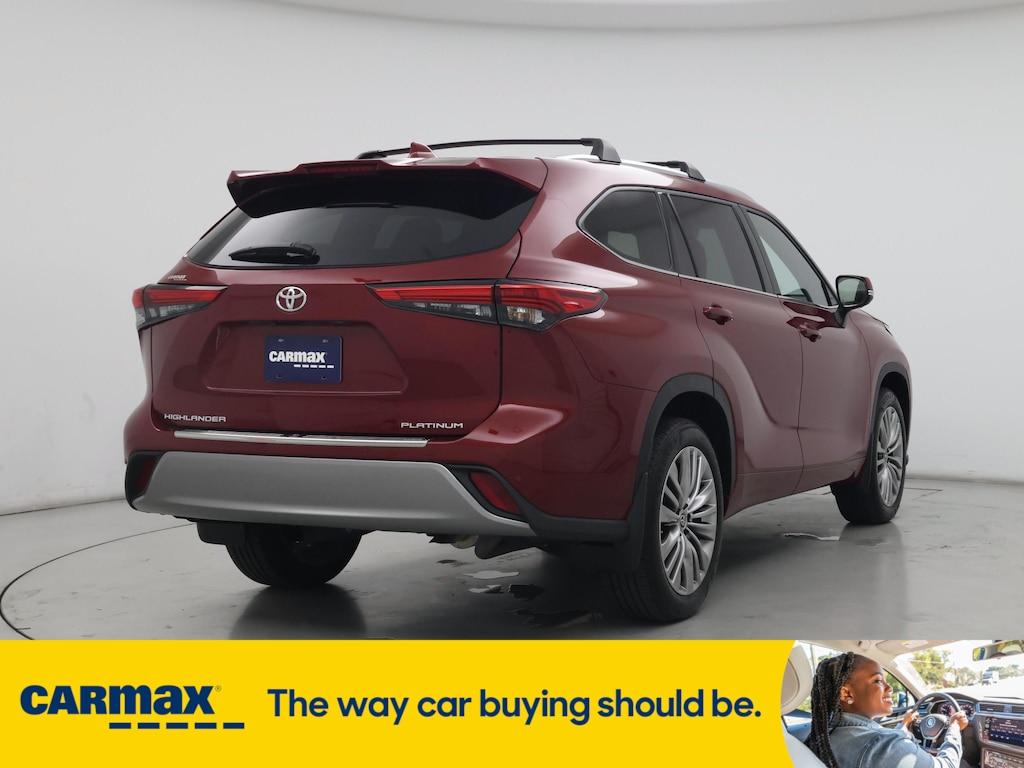used 2022 Toyota Highlander car, priced at $43,998