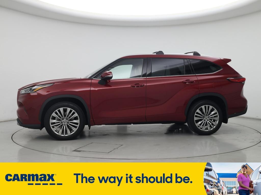 used 2022 Toyota Highlander car, priced at $43,998