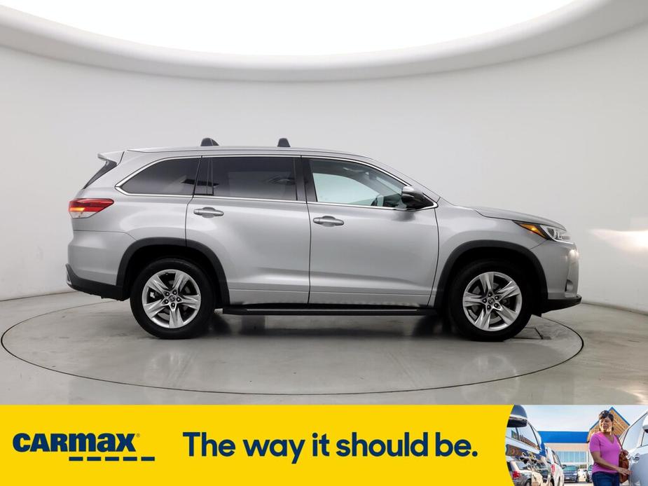 used 2019 Toyota Highlander car, priced at $34,998