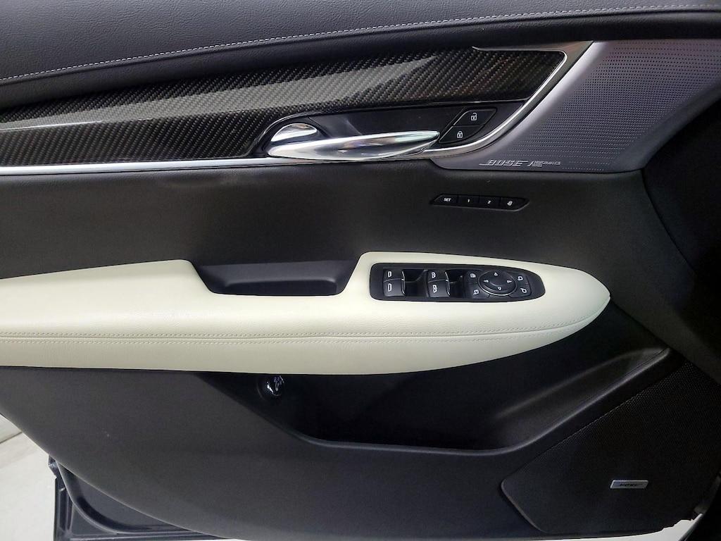 used 2020 Cadillac XT6 car, priced at $34,998