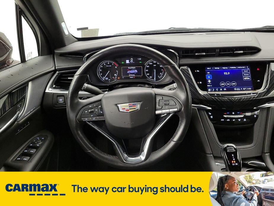 used 2023 Cadillac XT6 car, priced at $32,998