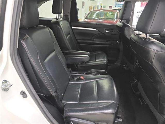 used 2015 Toyota Highlander car, priced at $18,991