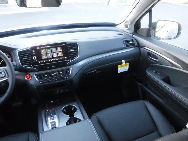 new 2025 Honda Ridgeline car, priced at $43,342