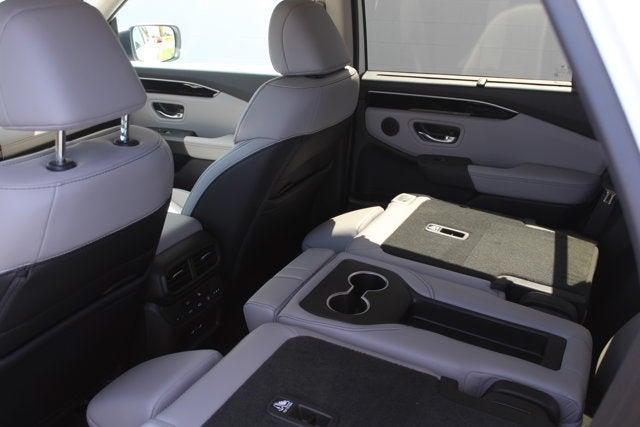 new 2025 Honda Pilot car, priced at $51,505