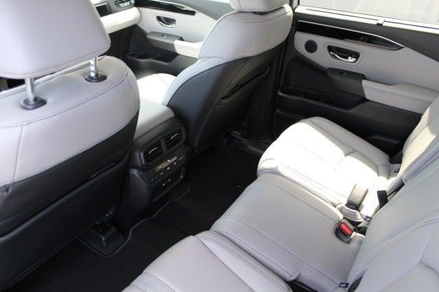 new 2025 Honda Pilot car, priced at $51,505
