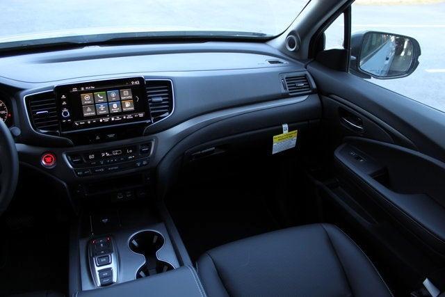 new 2025 Honda Ridgeline car, priced at $43,330