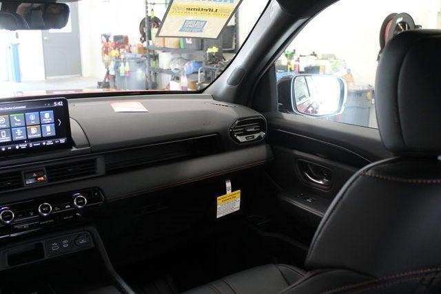 new 2025 Honda Pilot car, priced at $51,305