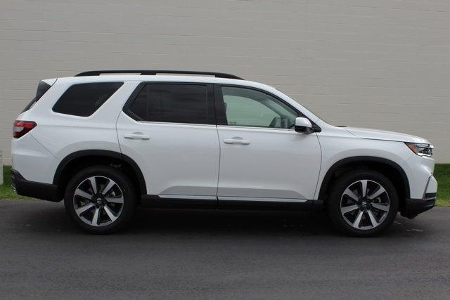 new 2025 Honda Pilot car, priced at $51,505