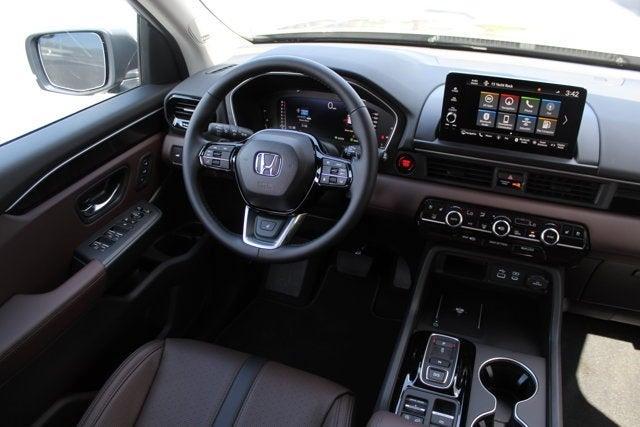 new 2025 Honda Pilot car, priced at $54,530