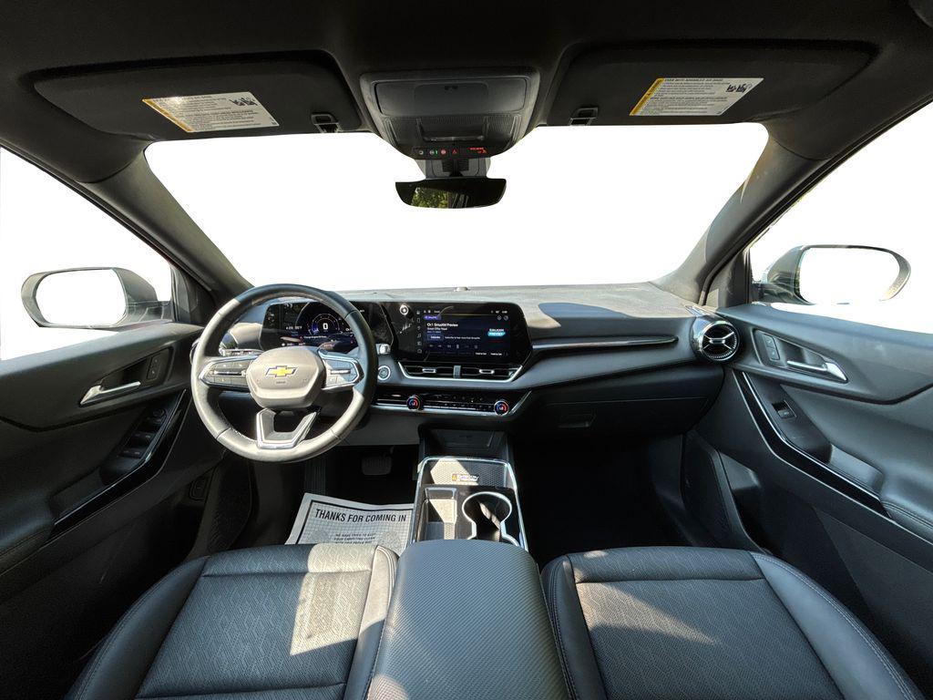 used 2025 Chevrolet Equinox car, priced at $30,777