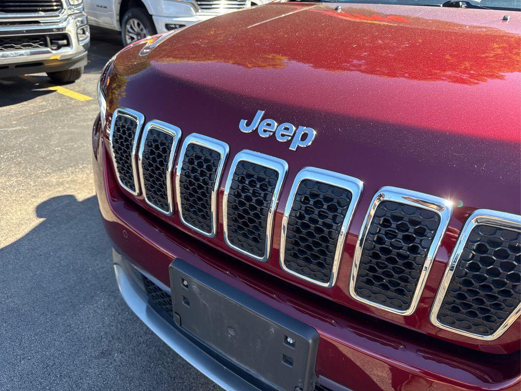 used 2019 Jeep Cherokee car, priced at $22,400