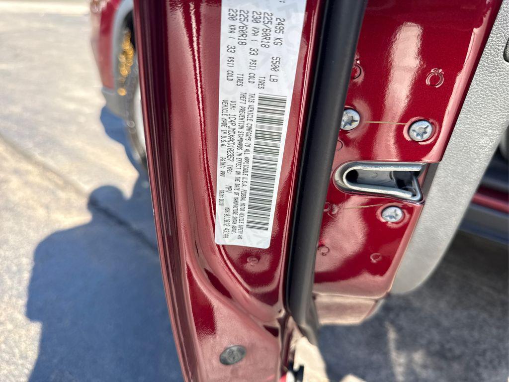used 2019 Jeep Cherokee car, priced at $22,400