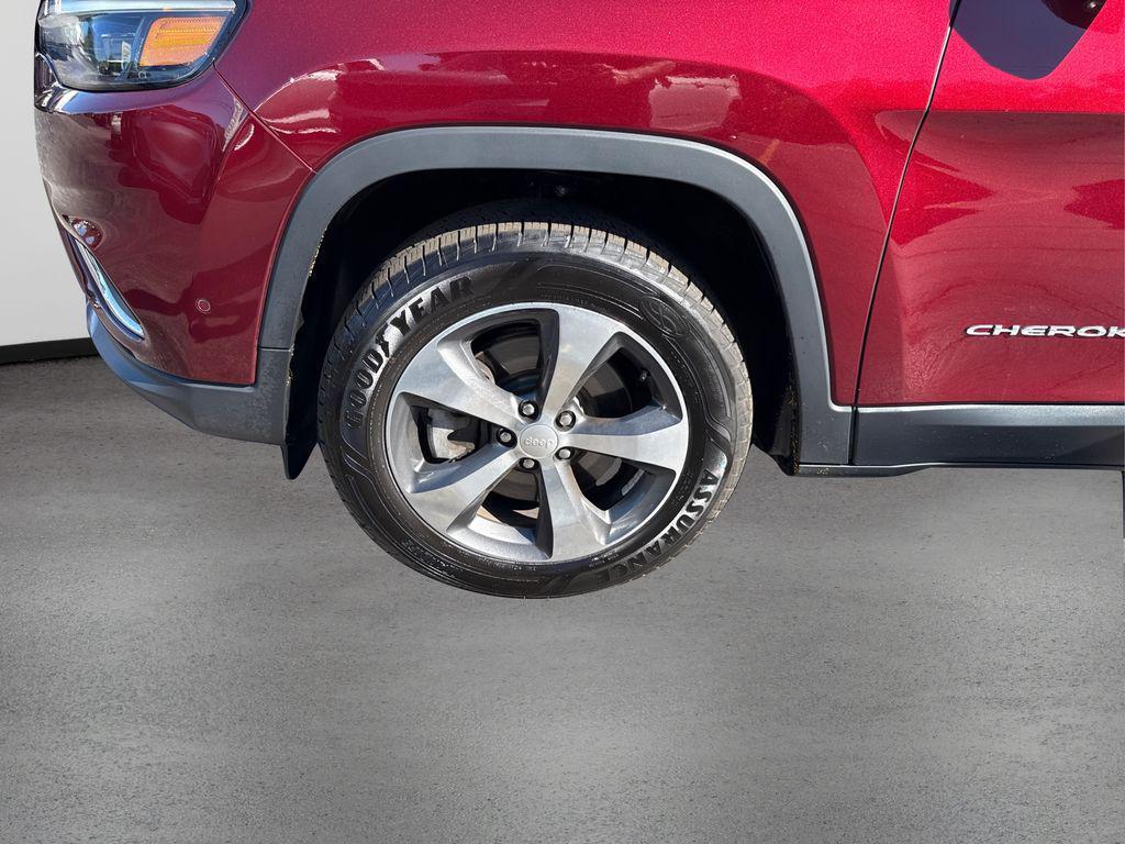 used 2019 Jeep Cherokee car, priced at $22,400