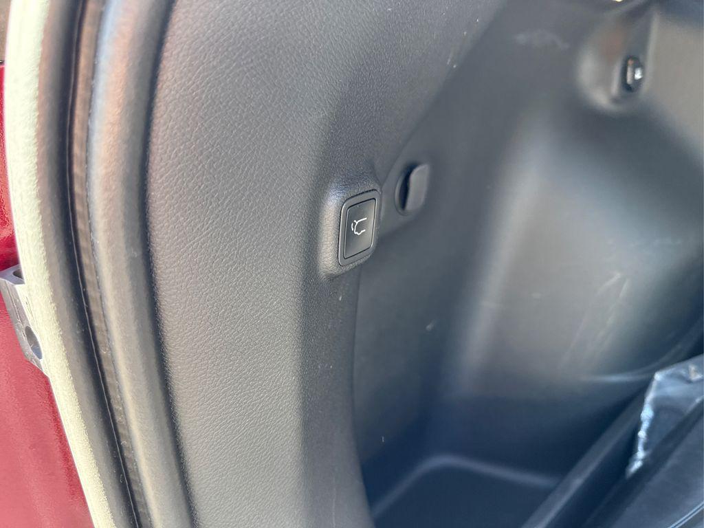 used 2019 Jeep Cherokee car, priced at $22,400