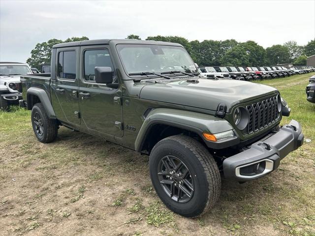 new 2024 Jeep Gladiator car, priced at $49,087