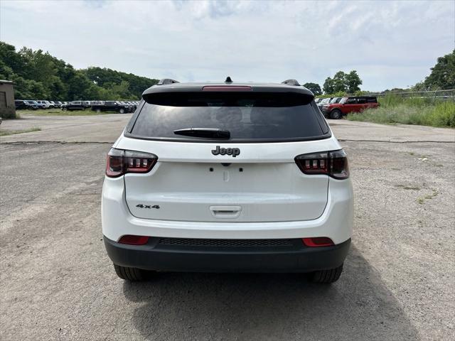 new 2024 Jeep Compass car, priced at $30,999