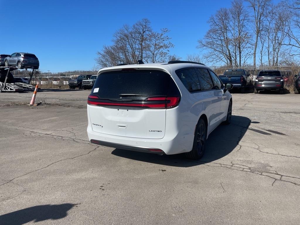 new 2024 Chrysler Pacifica car, priced at $49,499