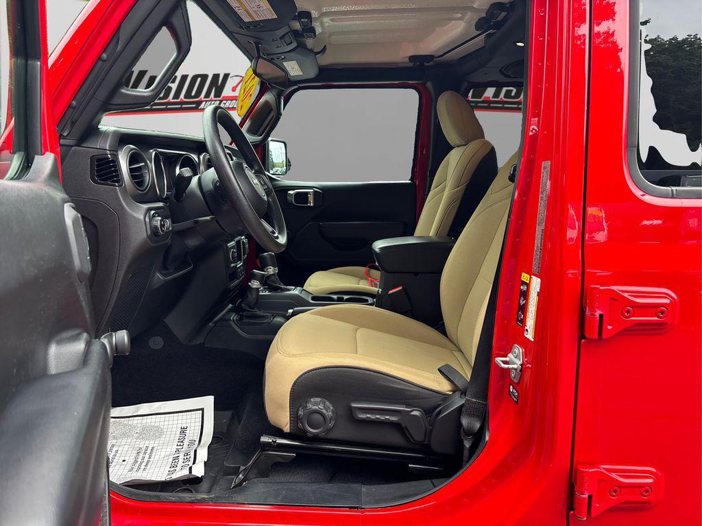 used 2021 Jeep Gladiator car, priced at $28,400