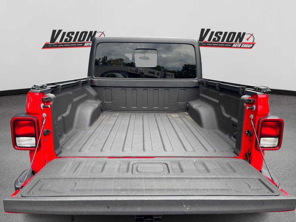 used 2021 Jeep Gladiator car, priced at $28,400