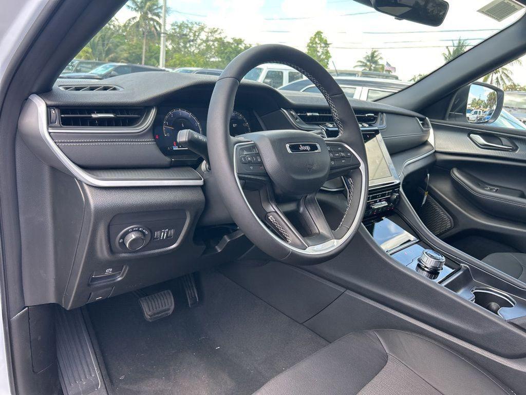 new 2025 Jeep Grand Cherokee L car, priced at $41,980
