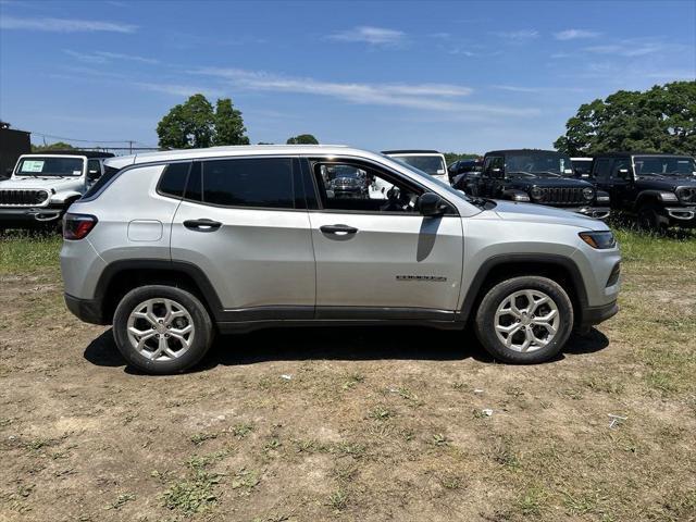 new 2024 Jeep Compass car, priced at $26,499