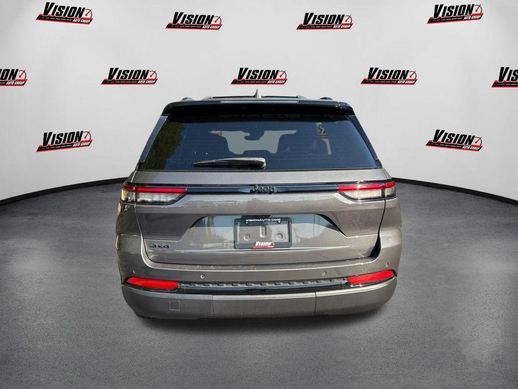 used 2024 Jeep Grand Cherokee car, priced at $37,700