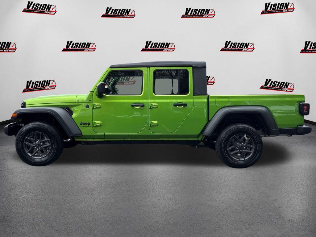 new 2025 Jeep Gladiator car, priced at $41,339