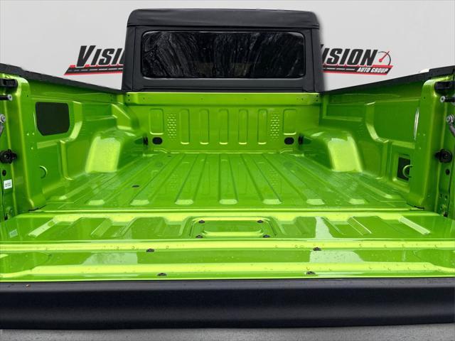 new 2025 Jeep Gladiator car, priced at $41,483