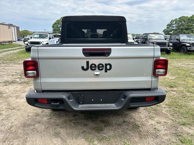 new 2024 Jeep Gladiator car, priced at $42,749