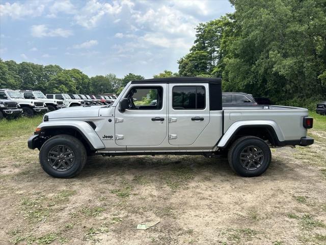 new 2024 Jeep Gladiator car, priced at $42,749