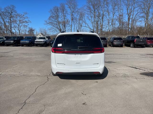 new 2024 Chrysler Pacifica car, priced at $55,752