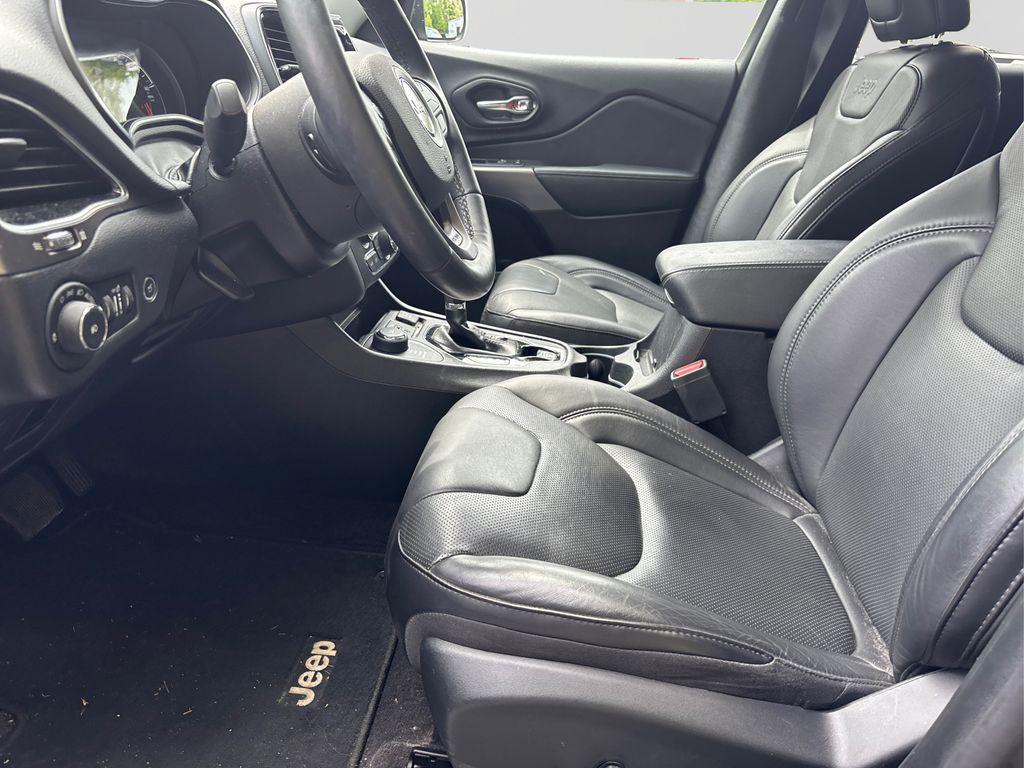 used 2019 Jeep Cherokee car, priced at $18,797
