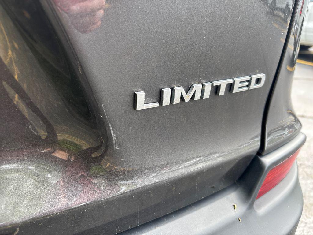 used 2019 Jeep Cherokee car, priced at $18,797