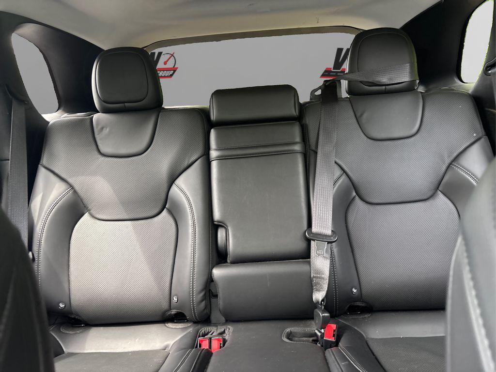 used 2019 Jeep Cherokee car, priced at $18,797
