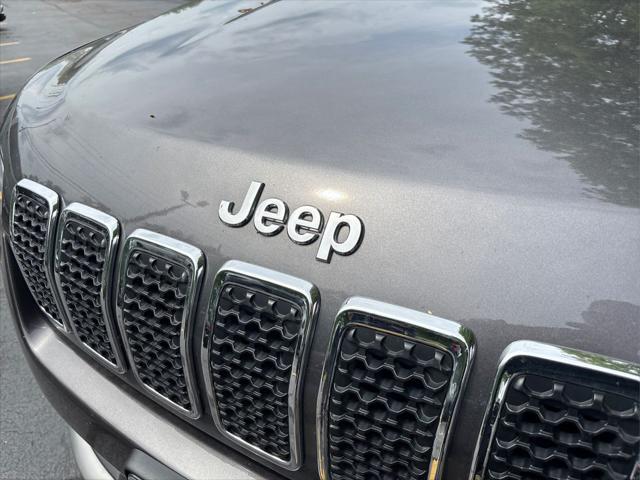 used 2019 Jeep Cherokee car, priced at $20,998
