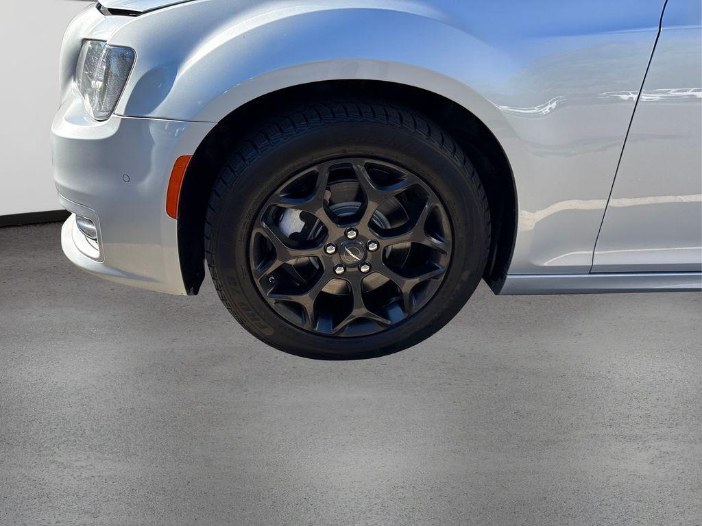 used 2022 Chrysler 300 car, priced at $27,700