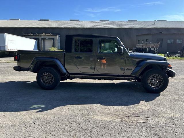 new 2024 Jeep Gladiator car, priced at $37,249