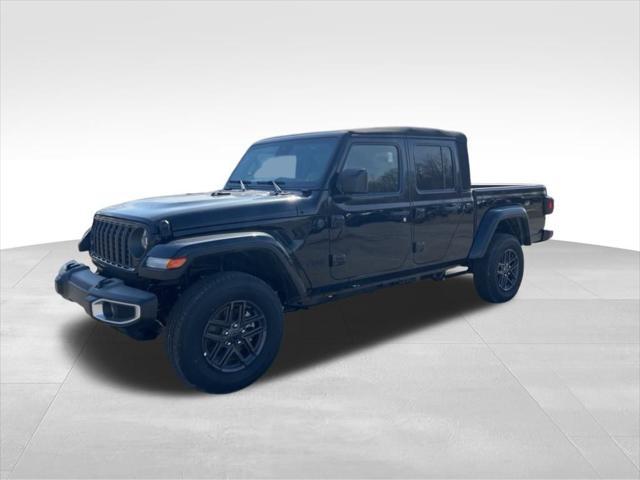 new 2024 Jeep Gladiator car, priced at $45,195