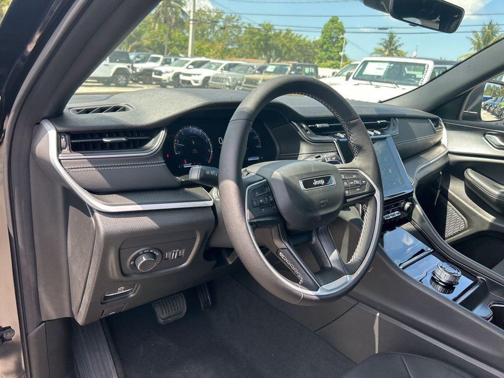 new 2025 Jeep Grand Cherokee L car, priced at $42,516