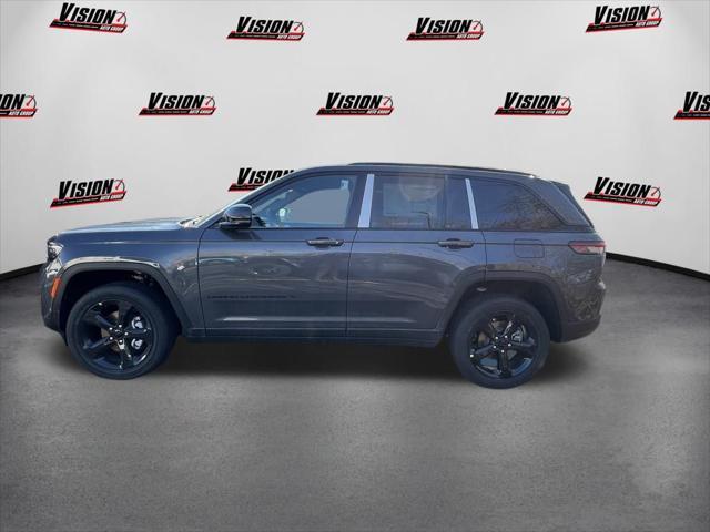 new 2025 Jeep Grand Cherokee car, priced at $45,195