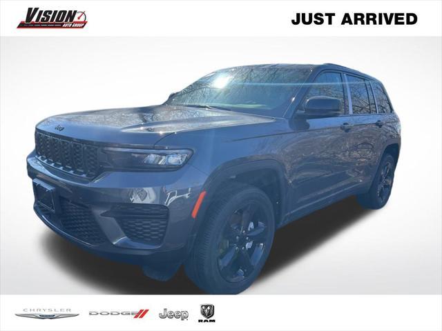 new 2025 Jeep Grand Cherokee car, priced at $45,195