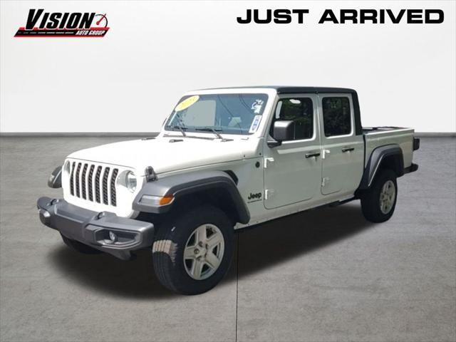 used 2023 Jeep Gladiator car, priced at $32,414
