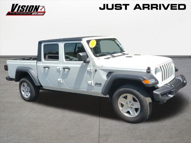 used 2023 Jeep Gladiator car, priced at $32,414