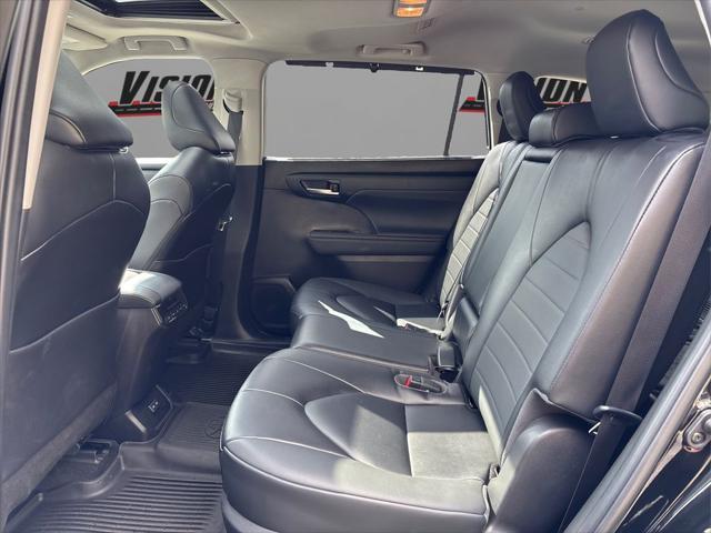 used 2023 Toyota Highlander car, priced at $38,122