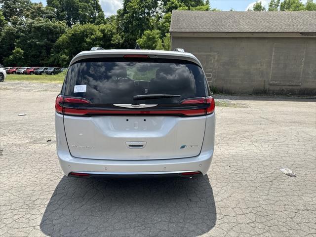 new 2023 Chrysler Pacifica car, priced at $47,499