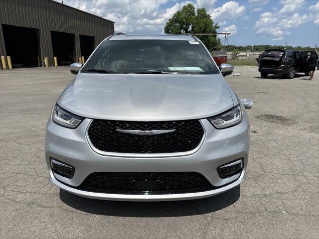 new 2023 Chrysler Pacifica car, priced at $47,499