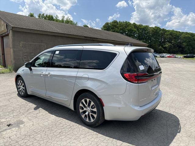 new 2023 Chrysler Pacifica car, priced at $47,499