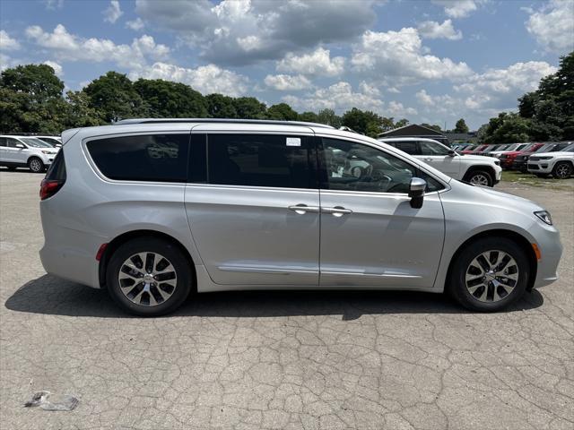 new 2023 Chrysler Pacifica car, priced at $47,499