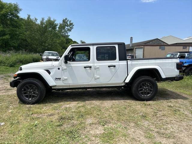 new 2024 Jeep Gladiator car, priced at $56,639